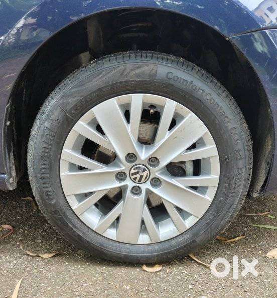 Volkswagen Vento 1.2 Tsi Highline Plus At, 2014, Petrol