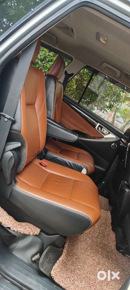 Toyota Innova Crysta 2.8z Automatic, 2017, Diesel