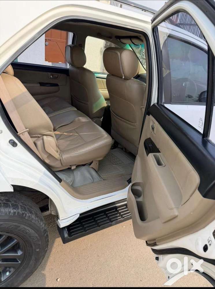 Toyota Fortuner 2015 Diesel Well Maintained