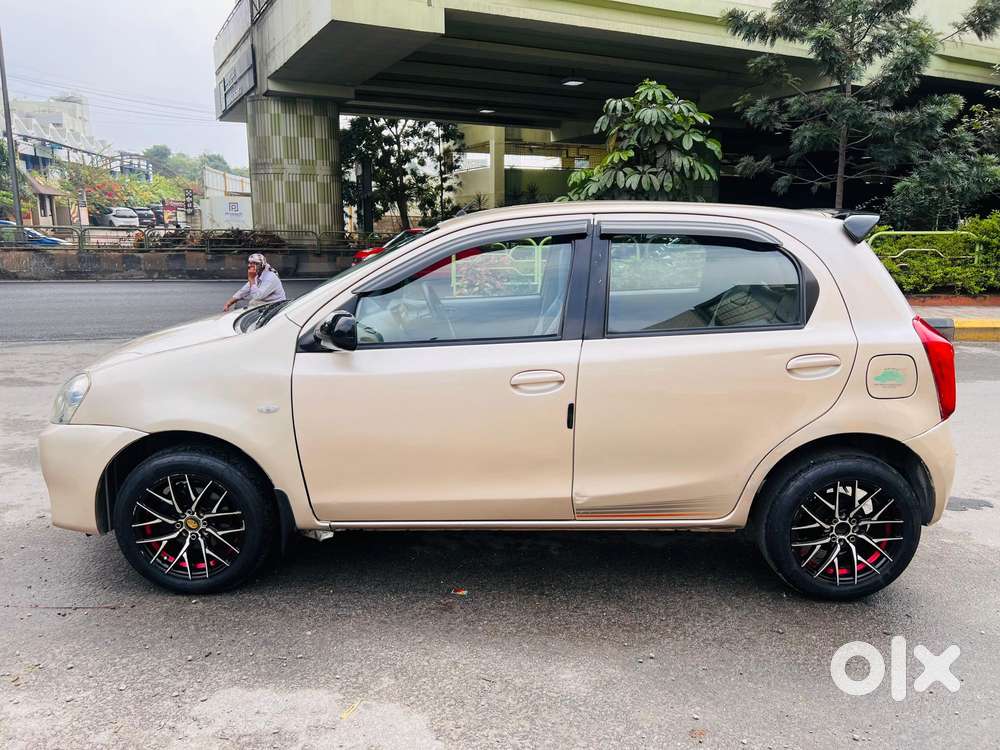 Toyota Etios Liva 1.2 GX, 2011, Petrol