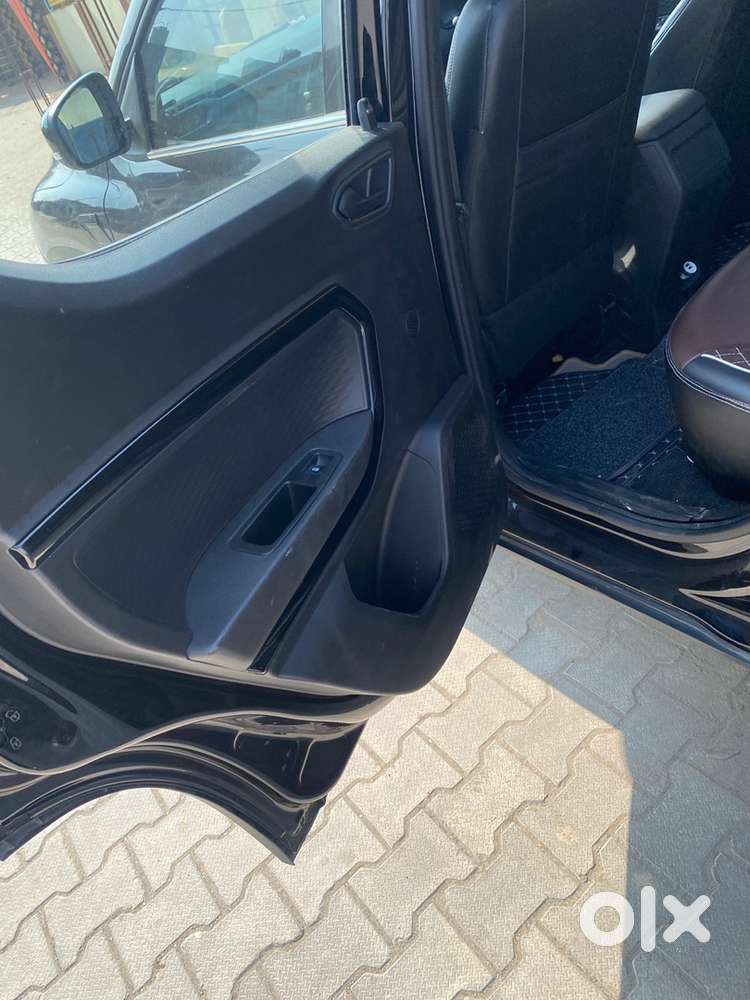 Renault Kiger 2025 Petrol 7000 Km Driven