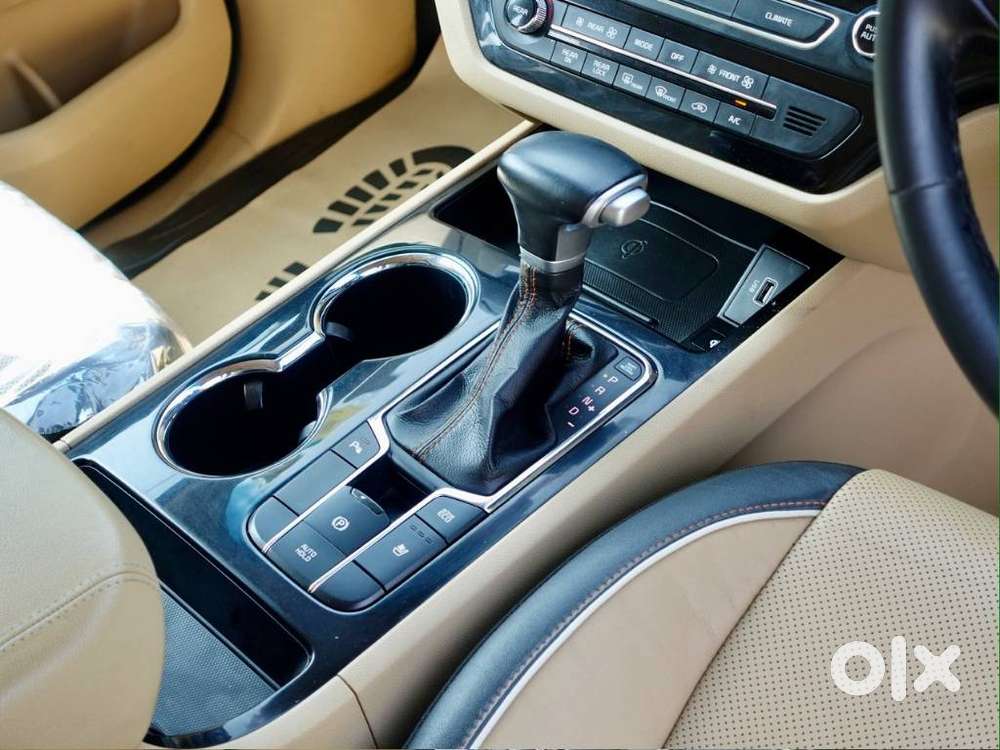 Kia Carnival Limousine, 2021, Diesel