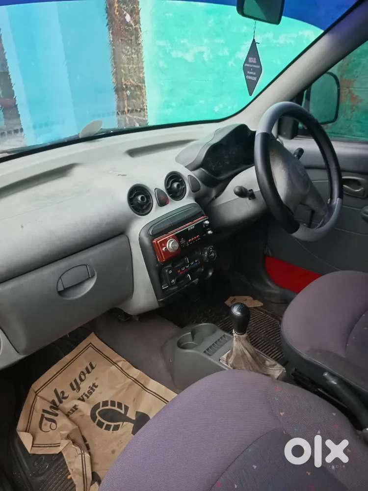 Tn. 72 Reg Hyundai Santro Zip 2000