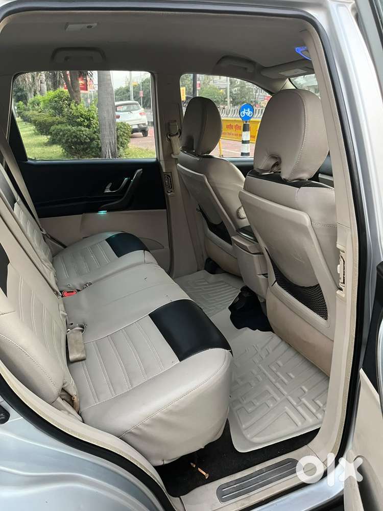 Mahindra Xuv500 W6 2wd, 2016, Petrol