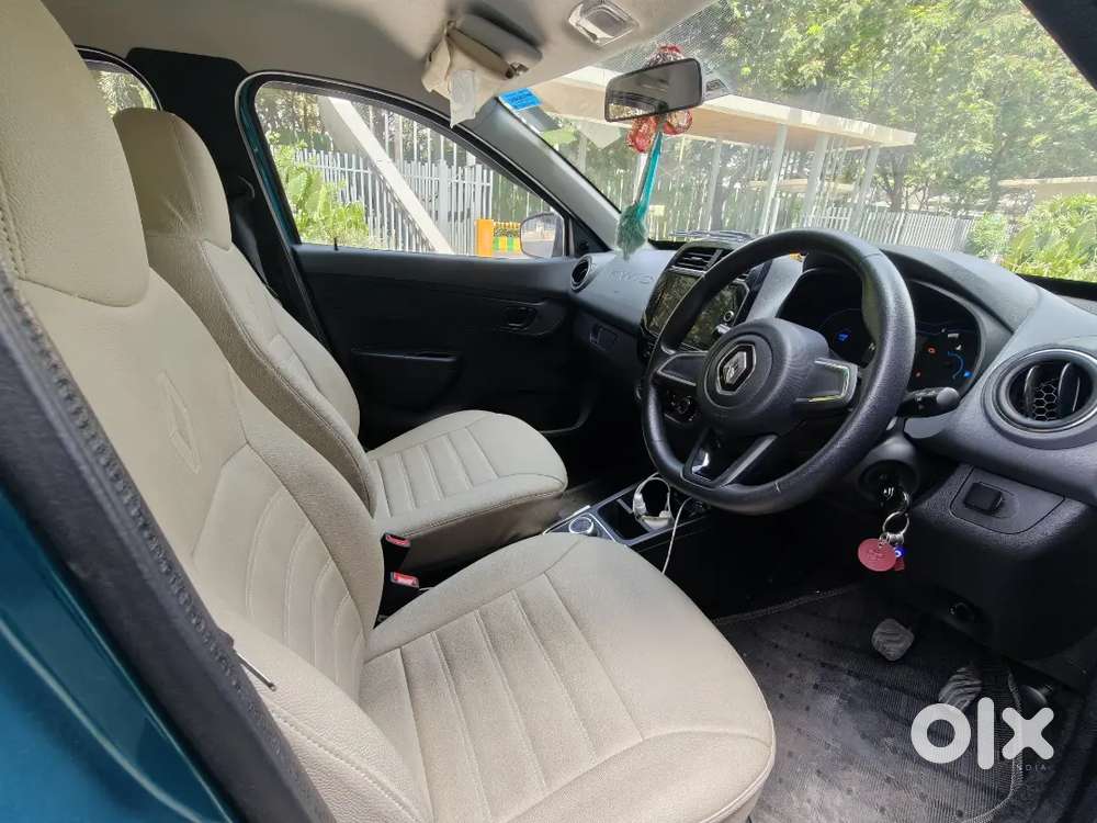 Renault Kwid Rxt Amt (automatic) Petrol  Zanskar Blue  22,800 Km