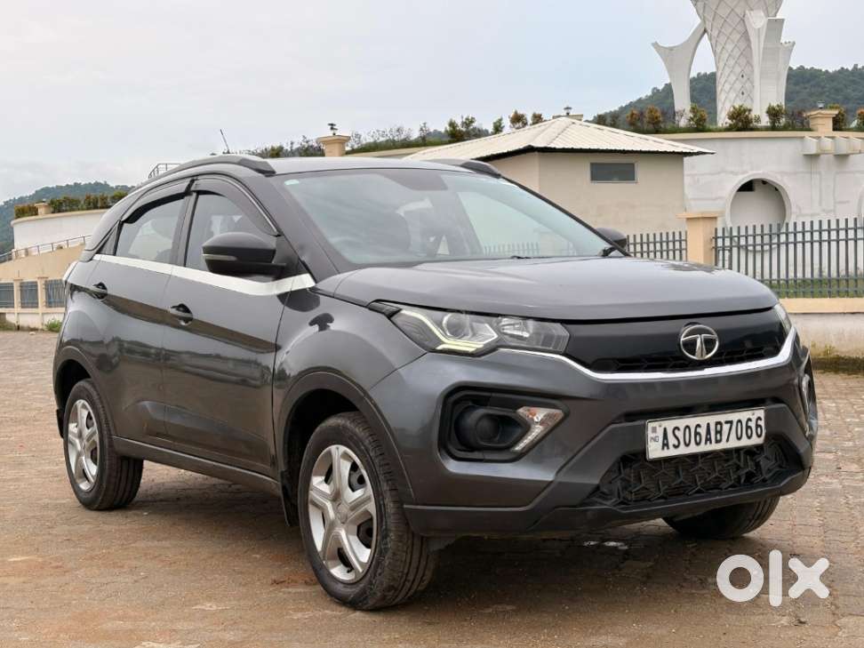Tata Nexon 1.2 Revotron Xm (s), 2020, Petrol