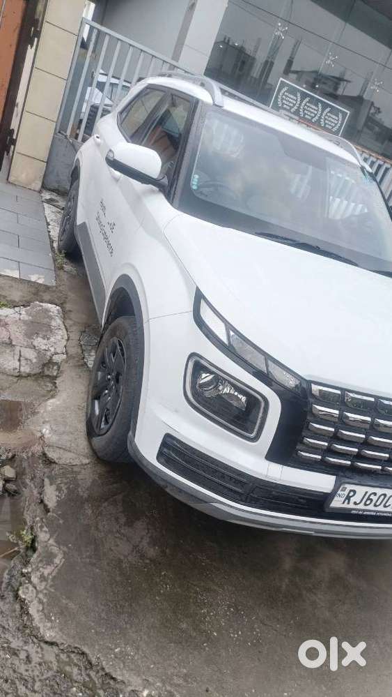 Hyundai Venue, 2024, Petrol