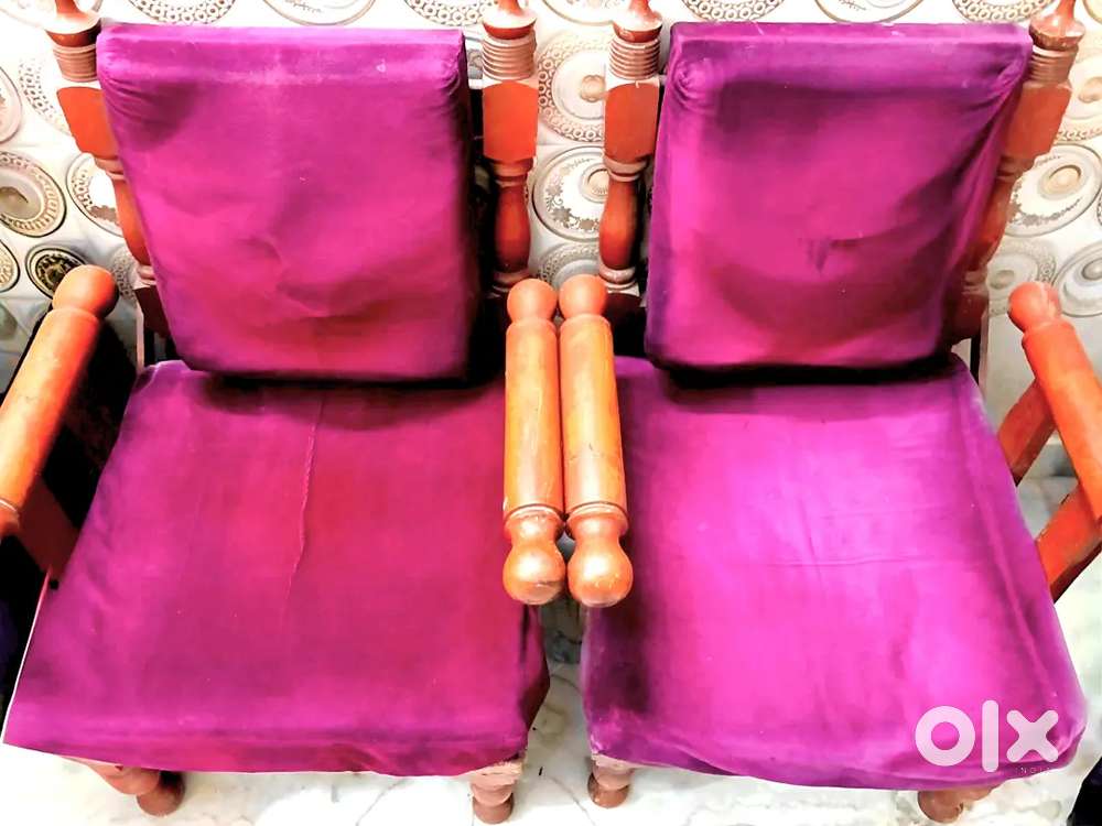 3 piece sofa set with 2 one sitters and 1 three sitter