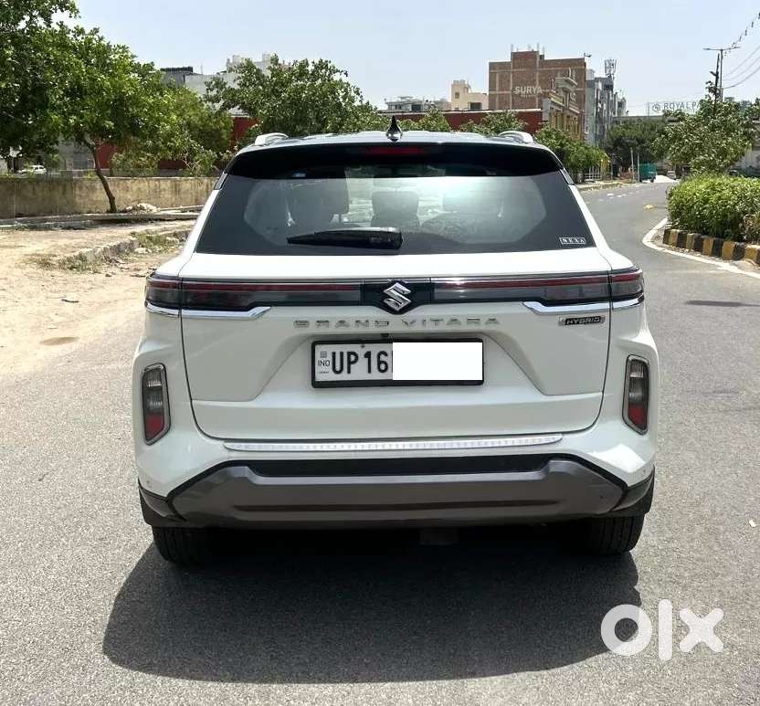 Maruti Suzuki Grand Vitara 1.5 Alpha Plus Intelligent Hybrid Ecvt, 2..