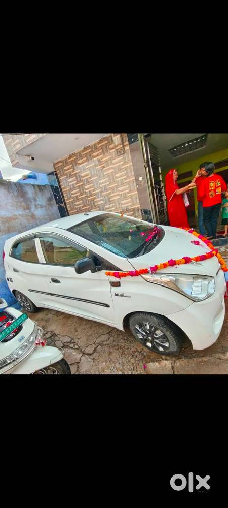 Hyundai Eon White Lpg+petrol