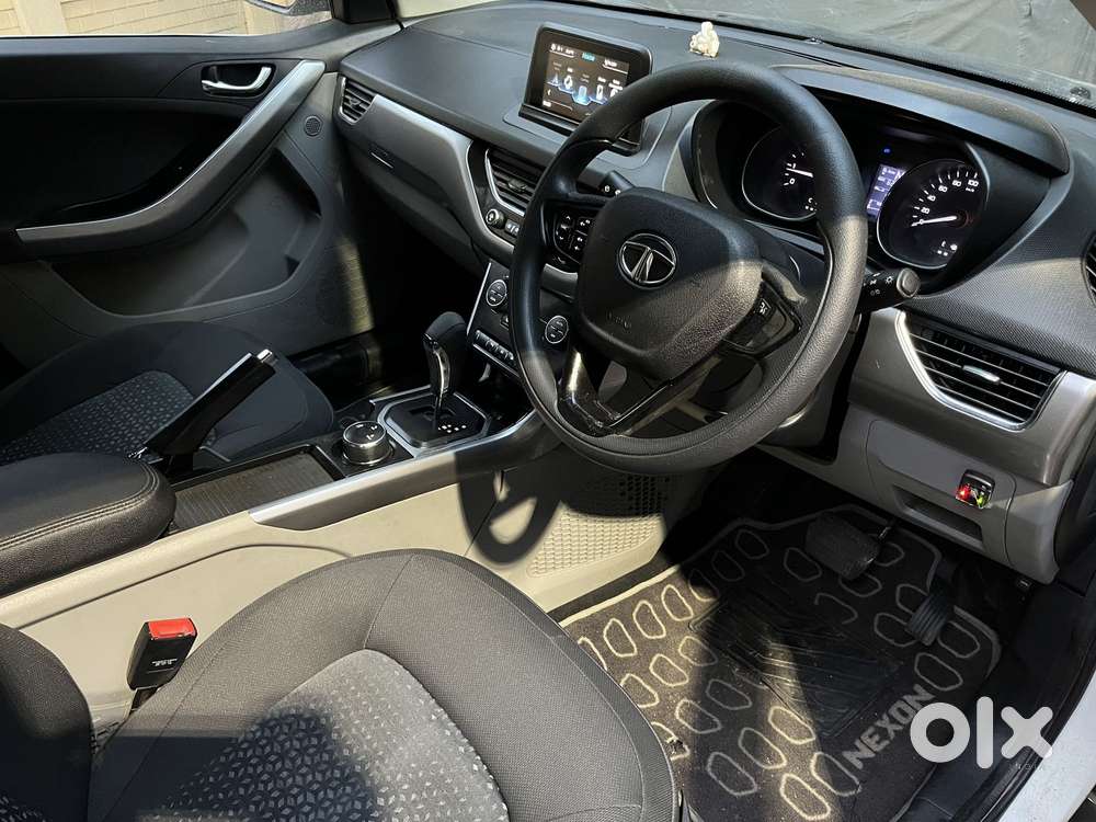 Tata Nexon 1.2 Revotron Xza Plus Dualtone, 2018, Cng & Hybrids