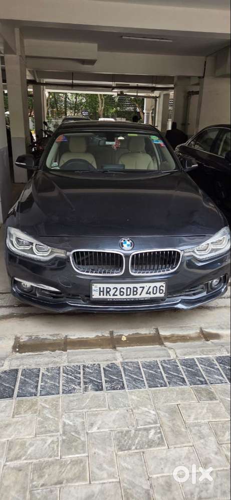 Bmw 3series , Luxury Line,automatic, Black Colour,petrol, With Sunroof