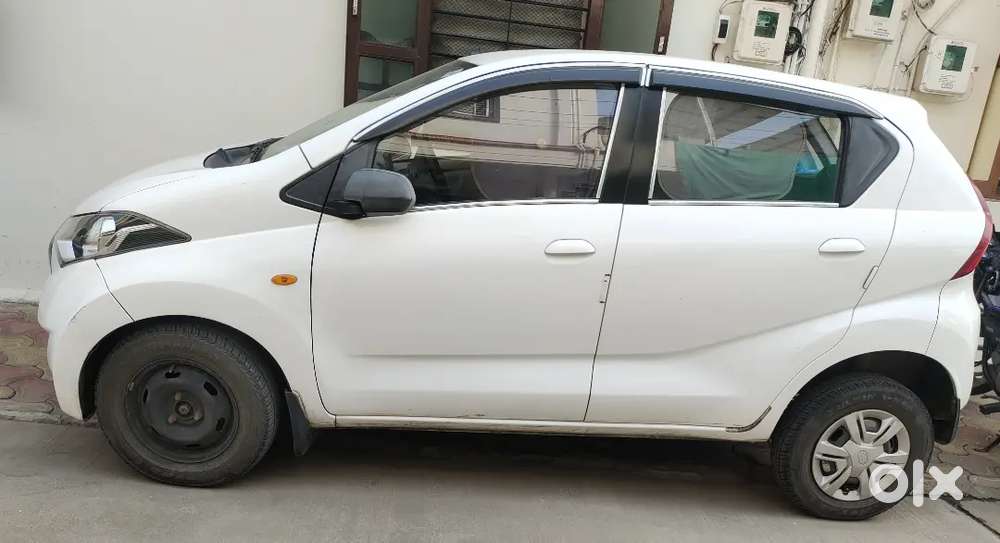 Datsun Redigo 2017 Manual