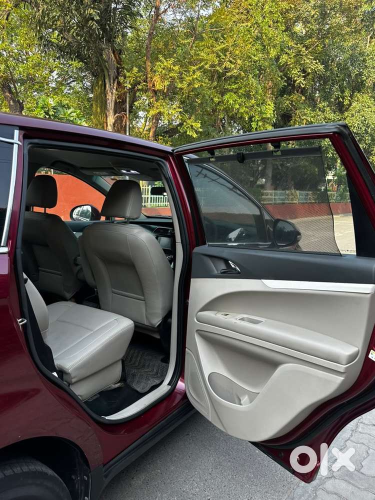 Mahindra Marazzo, 2018, Diesel