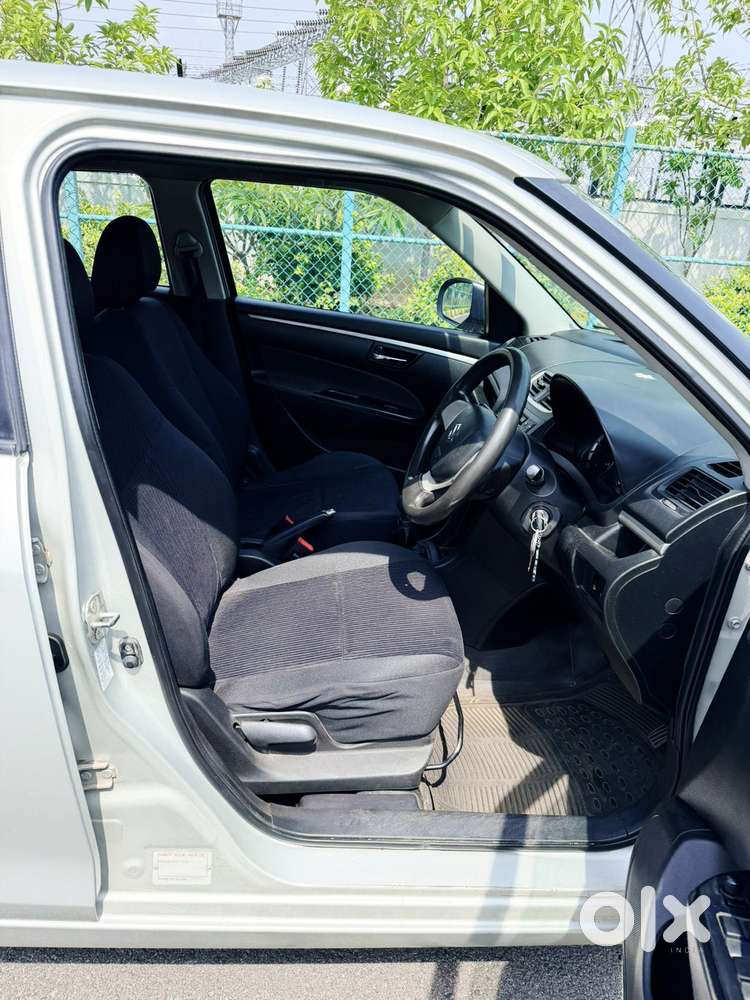 Maruti Suzuki Swift Vxi Optional, 2016, Petrol