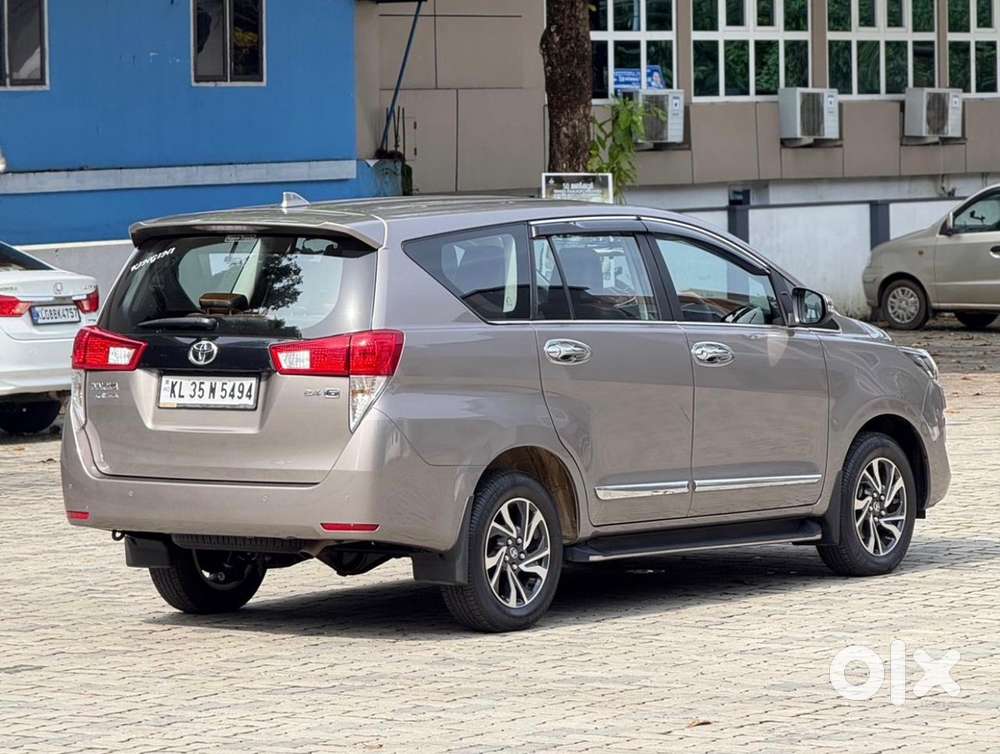 Innova Crysta Gx+ 2025