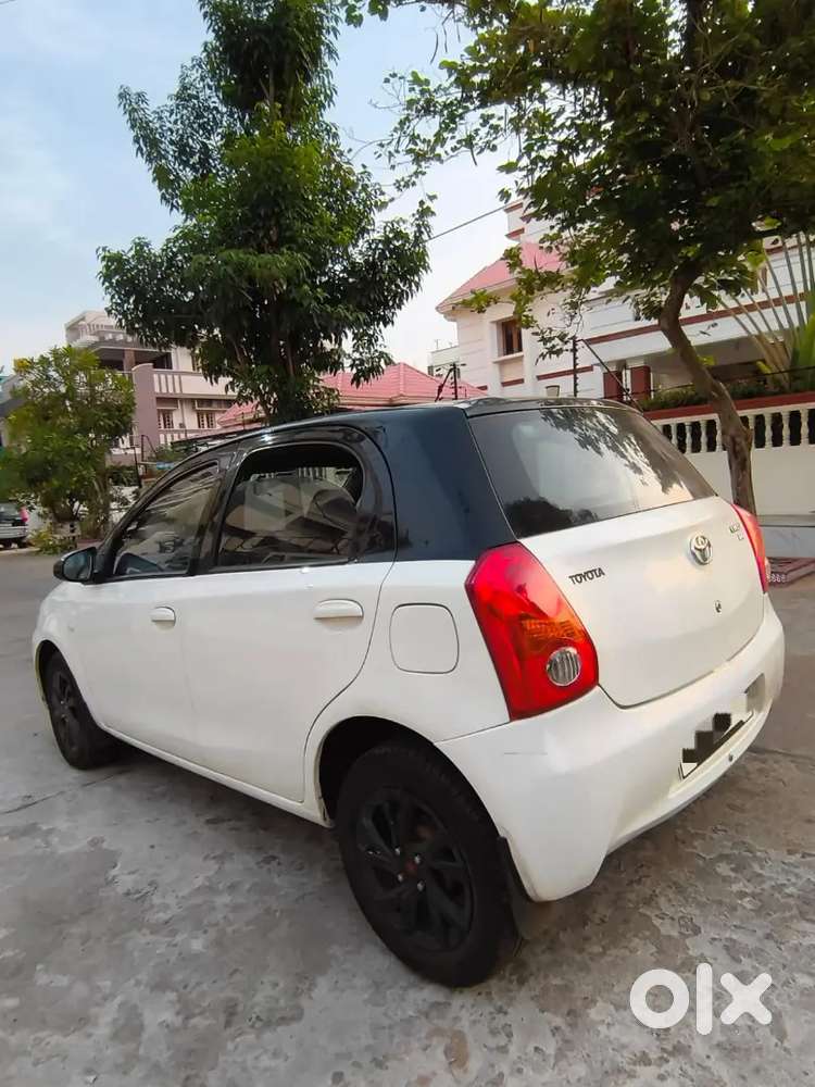 Toyota Etios Liva 2011
