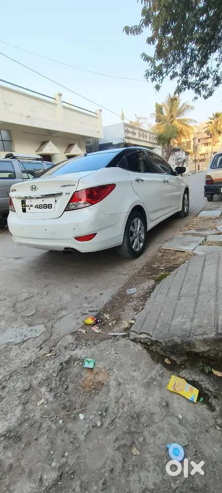 Hyundai Verna 2012