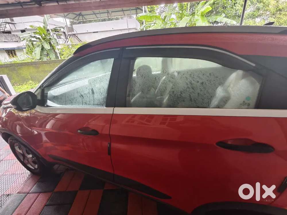 Tata Nexon Diesel 2020 December With Sunroof