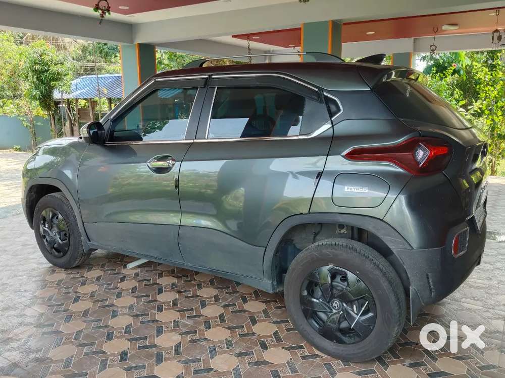 Tata Punch 2025 Petrol Well Maintained
