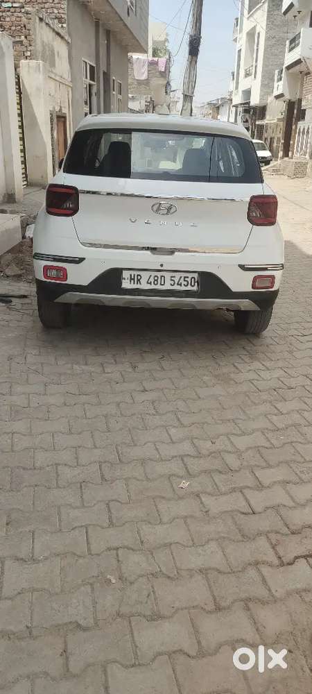 Hyundai Venue 2020 Diesel Well Maintained