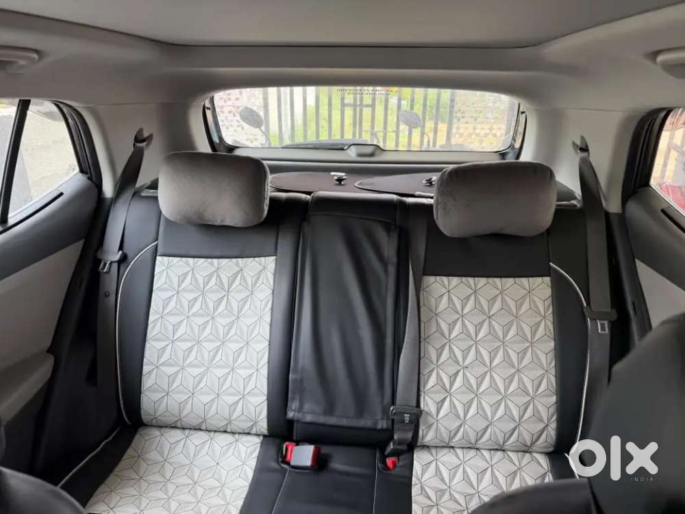 Just 9300 Kms. Hyundai Creta