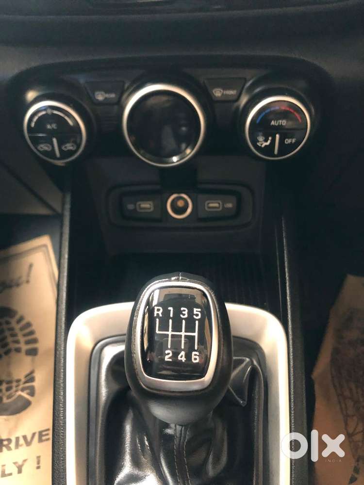 Hyundai Venue 1.0 Sx Turbo Imt, 2022, Petrol