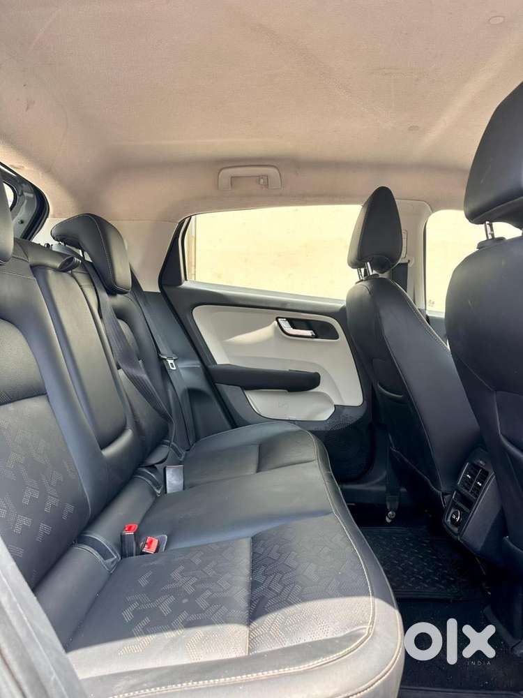 Tata Altroz 1.2 Xza Plus, 2022, Petrol