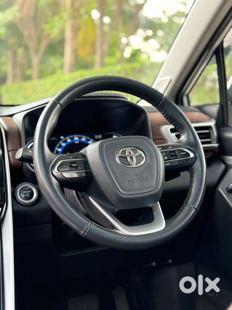 Toyota Innova Hycross 2.0 Zx (o) Hybrid 7 Str, 2024, Petrol