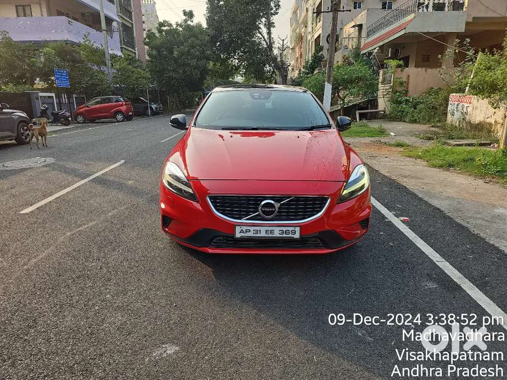 Volvo V40 Diesel 2017 Year