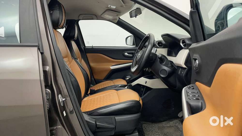 Nissan Magnite Xv Turbo, 2023, Petrol
