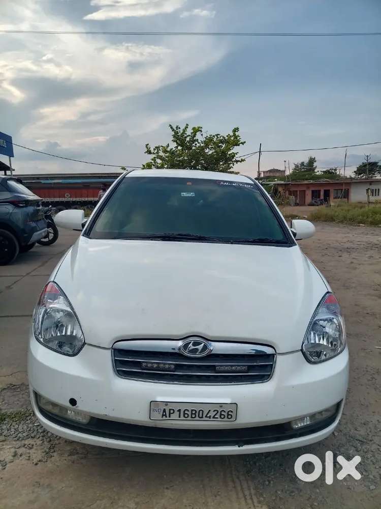 Hyundai Verna Crdi 2010