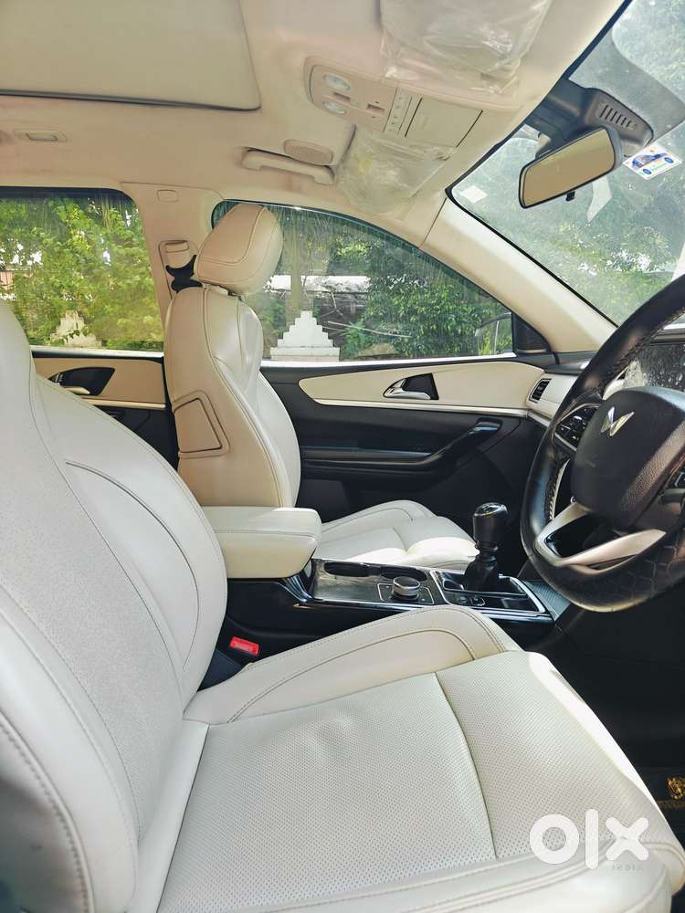 Mahindra Xuv700 2.2 Ax 7 Diesel At Str Awd, 2023, Diesel