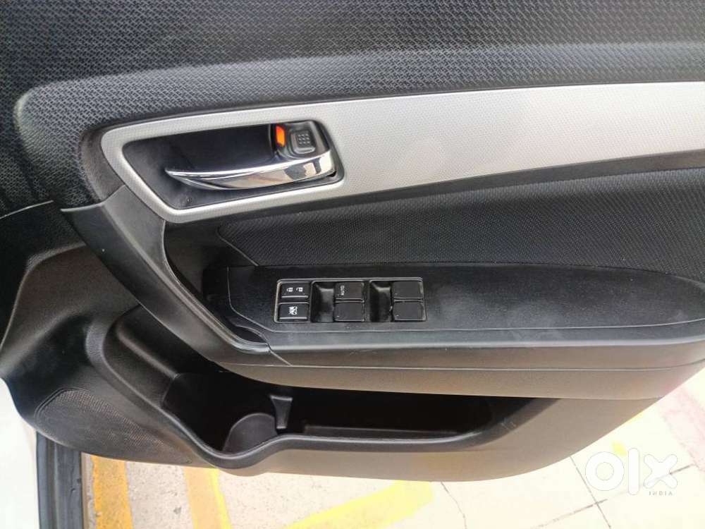Maruti Suzuki Brezza 1.5 Zxi Plus Smart Hybrid, 2020, Petrol