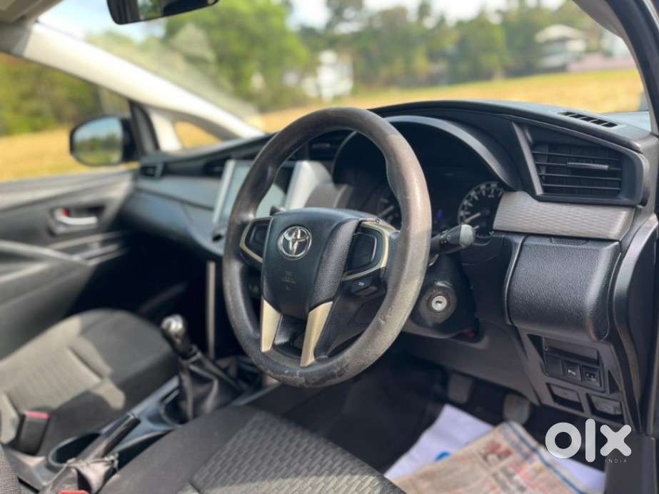 Toyota Innova Crysta 2.4 G Mt 8s, 2017, Diesel