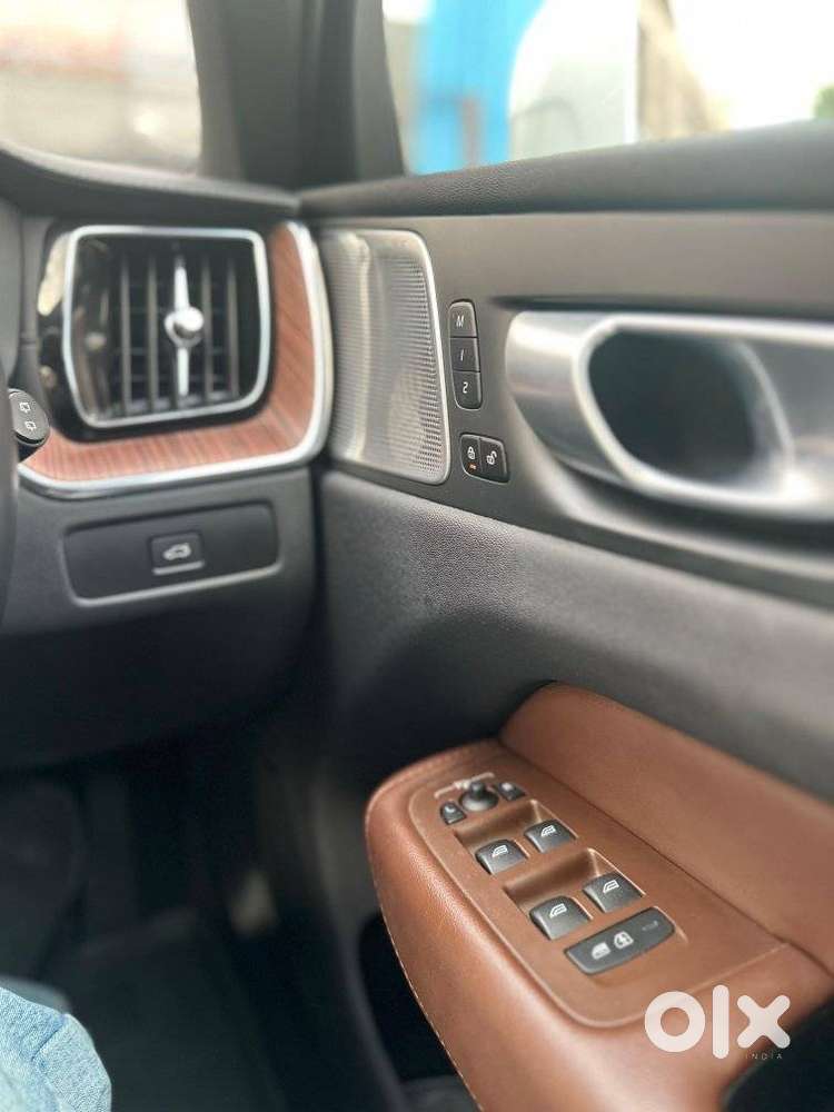 Volvo Xc60 2.0 B5 Ultimate, 2023, Petrol