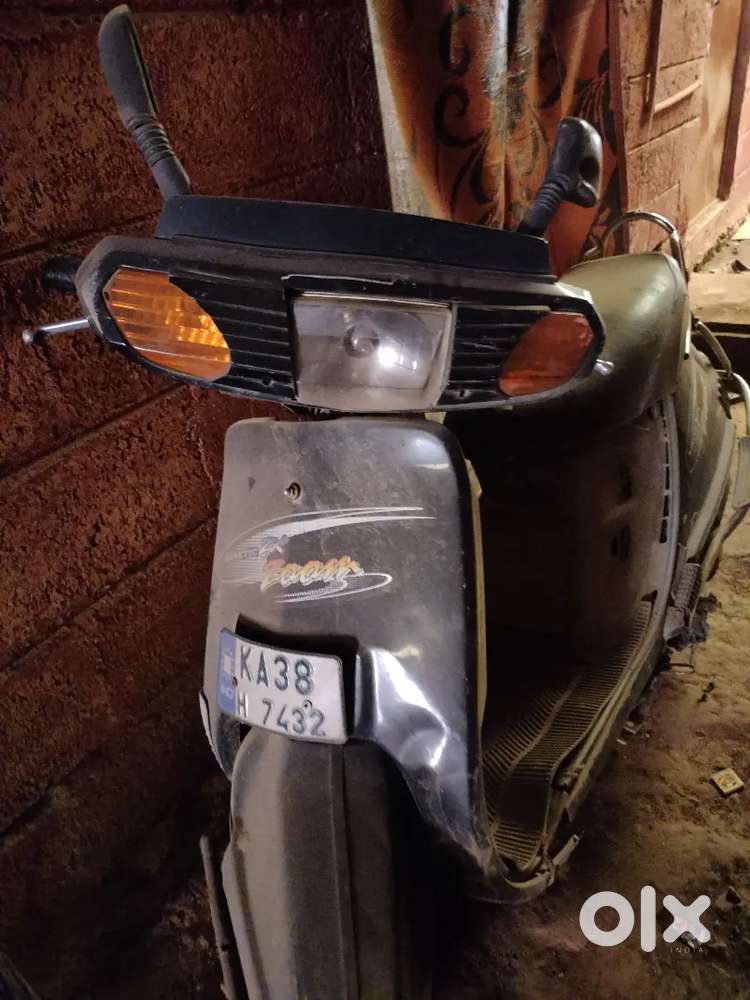 Old model kinetic/ Zx Zoom - Scooters in Halanayakanahalli