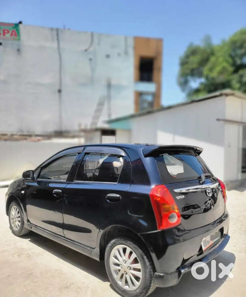 Toyota Etios Liva 2011 Petrol Well Maintained