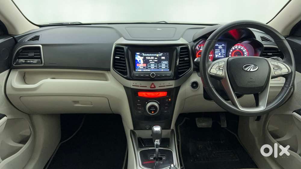 Mahindra Xuv300 1.2 W8 (o) Amt Petrol, 2022, Petrol