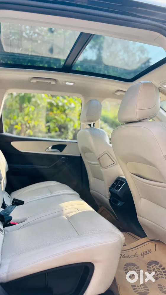 Mahindra Xuv700 2.2 Ax 7 Diesel At Luxury Pack Str, 2025, Diesel