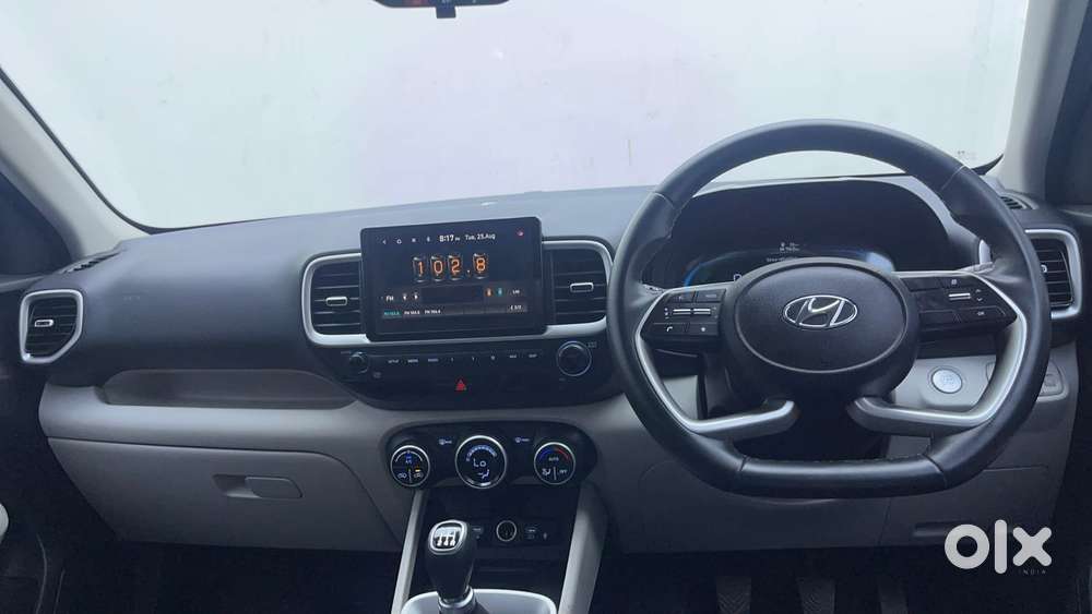 Hyundai Venue Sx Dual Tone, 2022, Petrol