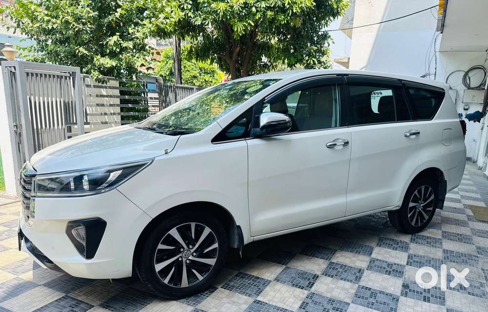 Toyota Innova Crysta [ ] 2.4 Zx At 7 Str, 2022, Diesel