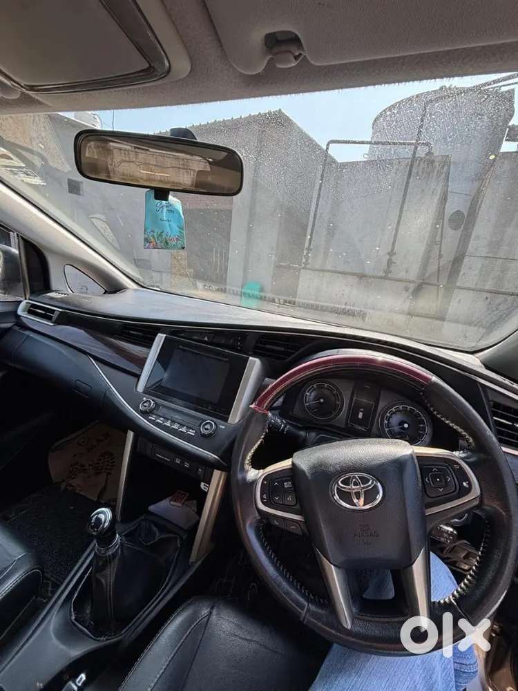 Toyota Innova Crysta 2017 Diesel Well Maintained