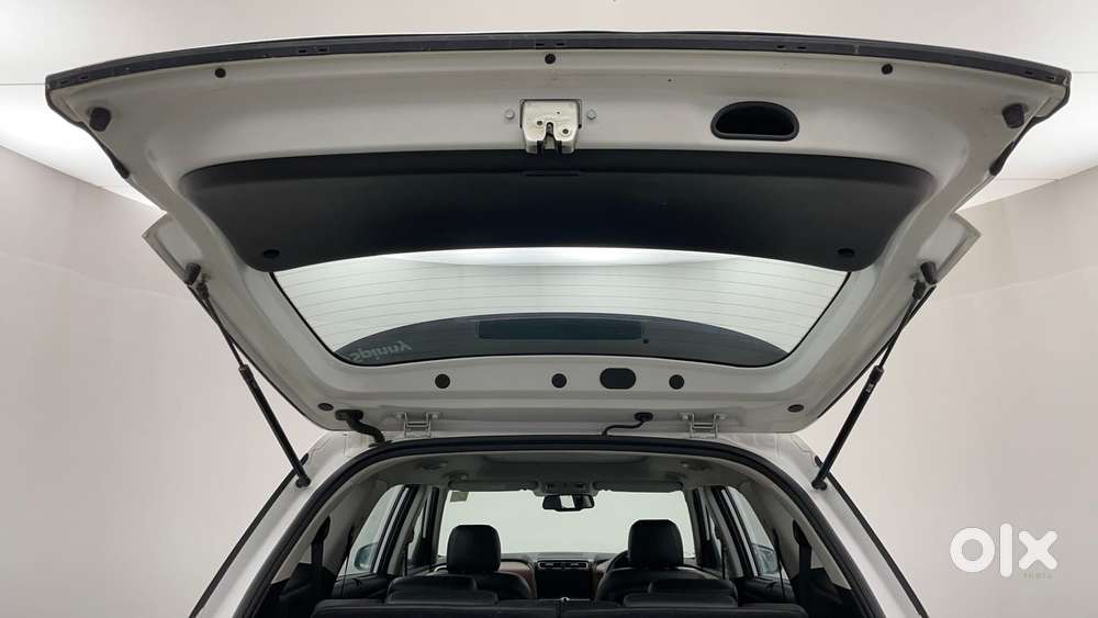 Hyundai Alcazar 2.0 Signature (o) Petrol At 7 Str, 2022, Petrol