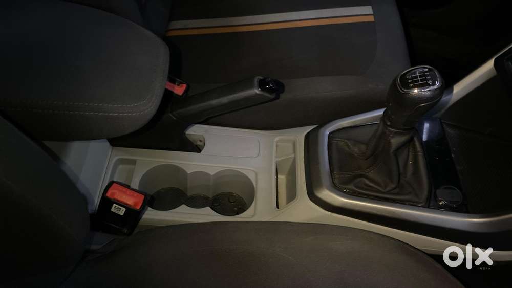 Skoda Kushaq 1.0 Tsi Ambition, 2022, Petrol