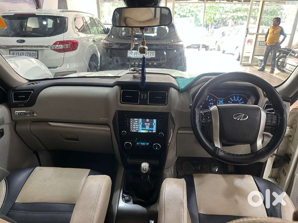 Mahindra Scorpio S10, 2016, Diesel