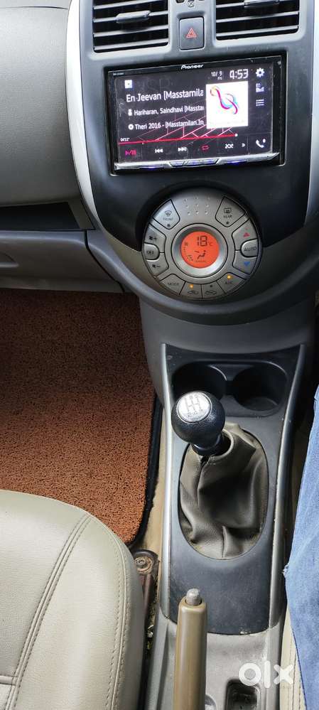 Nissan Sunny, 2012, Petrol