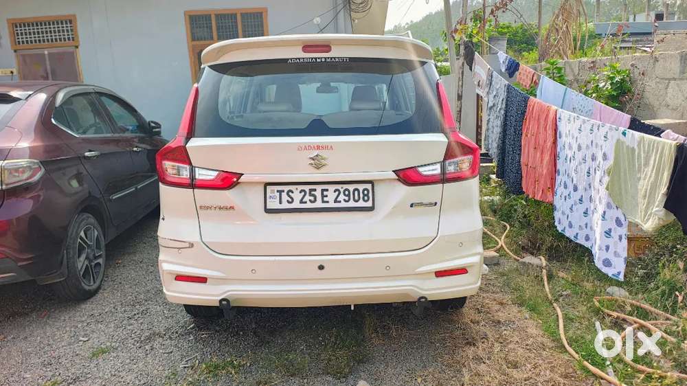 Maruti Suzuki Ertiga Alloy Wheels And Sony Touch Screen