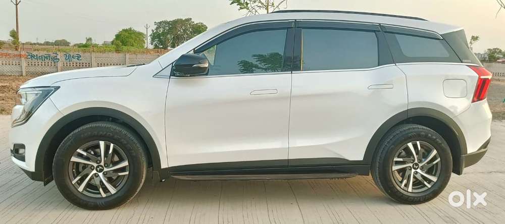 Mahindra Xuv700 2.2 Ax 5 Diesel At 7 Str, 2025, Diesel