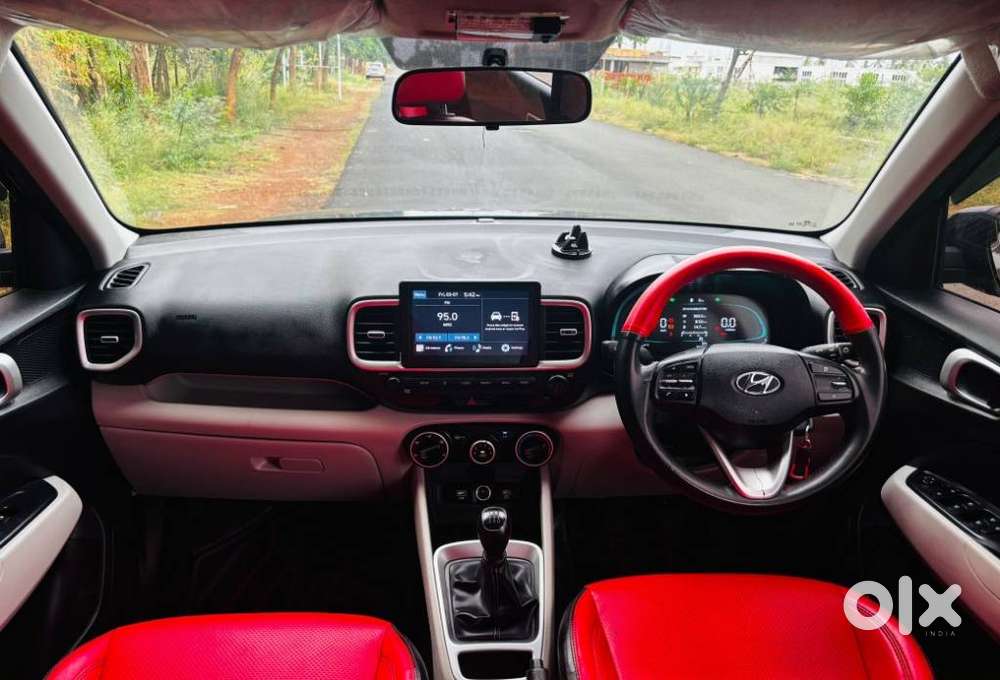 Hyundai Venue, 2023, Petrol